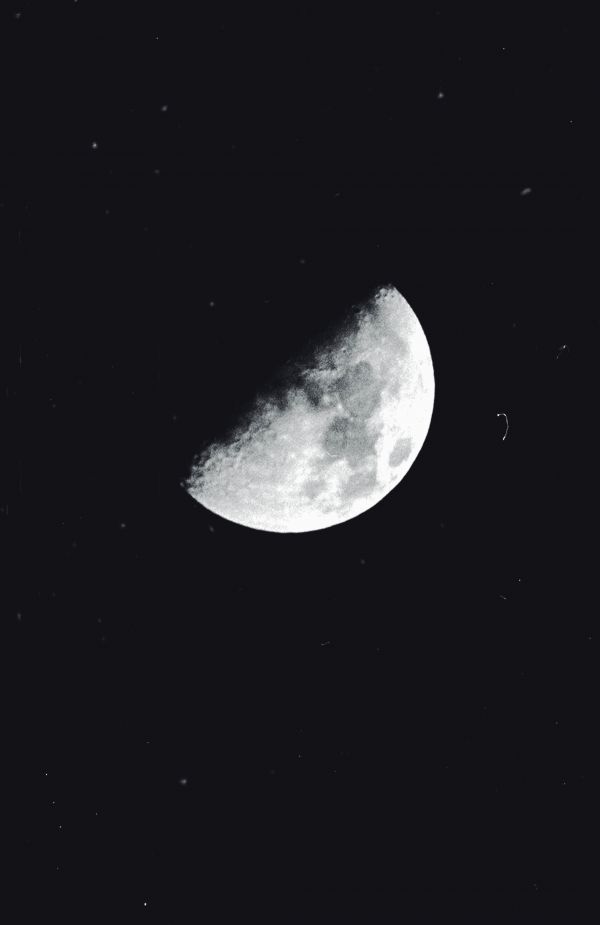 The Moon on film - Astrophotography