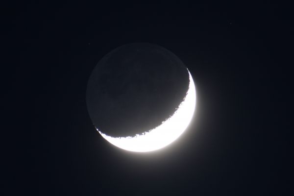 Moon with Canon EF 70-2004L USM and Barlow lens NPZ PAG 3-5x (3x) - Astrophotography
