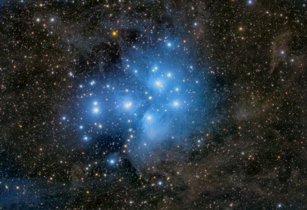 Pleiades and the surrounding dust - Astrophotography