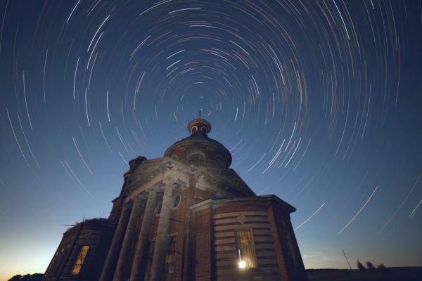 Znamenskaya Church in the Kuzminki tract on a June night - Astrophotography