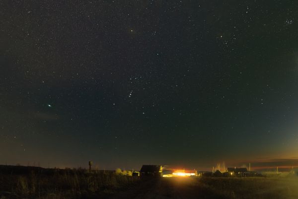 Orion, Taurus, and Sirius. Village of Poluderevka, Nizhny Novgorod region. - Astrophotography