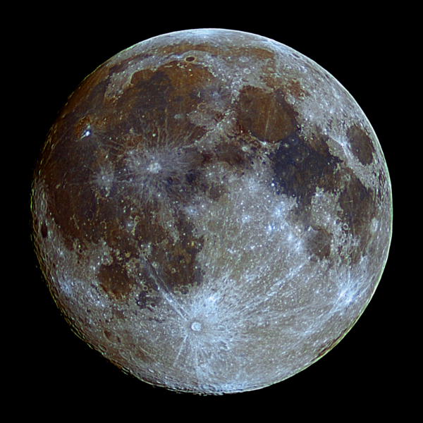 The Moon in color - Astrophotography