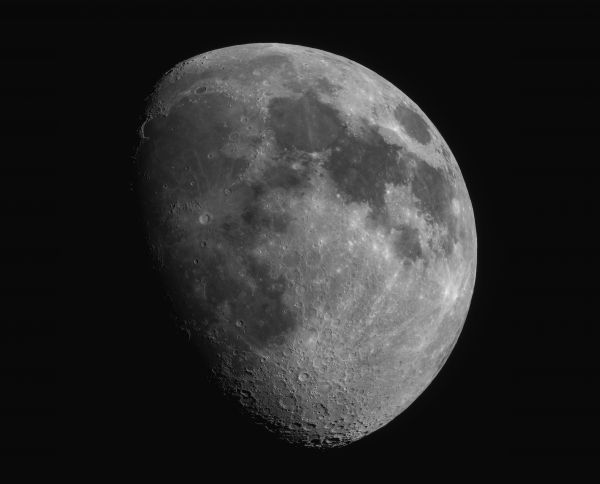 Moon, 77% illuminated - Astrophotography