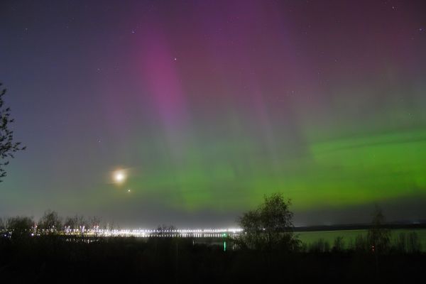 Conjunction of Venus and the Moon with the aurora - Astrophotography