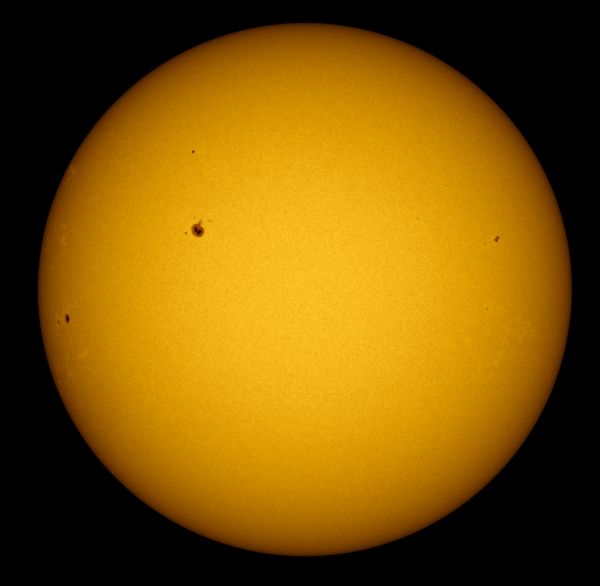 Sun on April 7th in color - Astrophotography