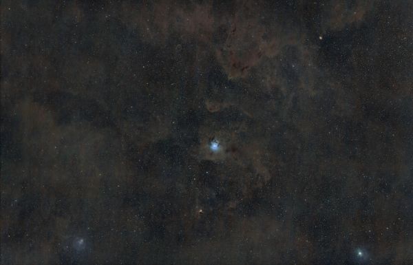 Iris and dust - Astrophotography