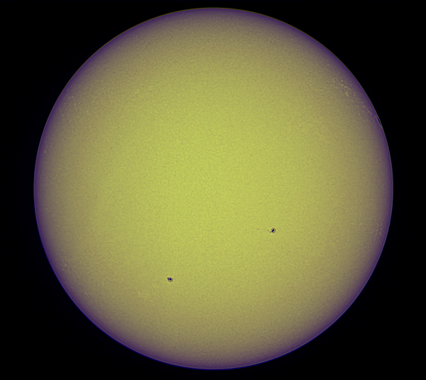 The Sun on 01.05.22 through a ZWB3 UV filter. - Astrophotography