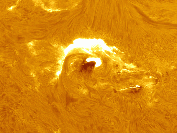 Animation of an X1.7 class solar flare over 48 minutes - Astrophotography