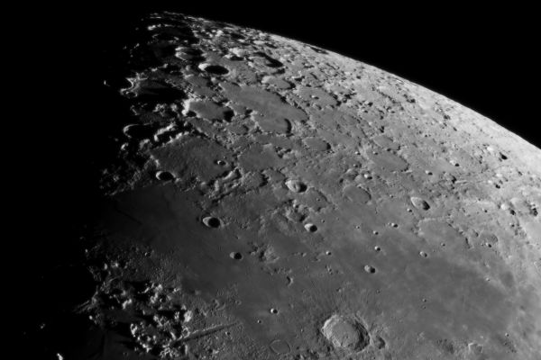 2018.02.23 Moon (North Pole, Plato, Bond, Goldschmidt) - Astrophotography