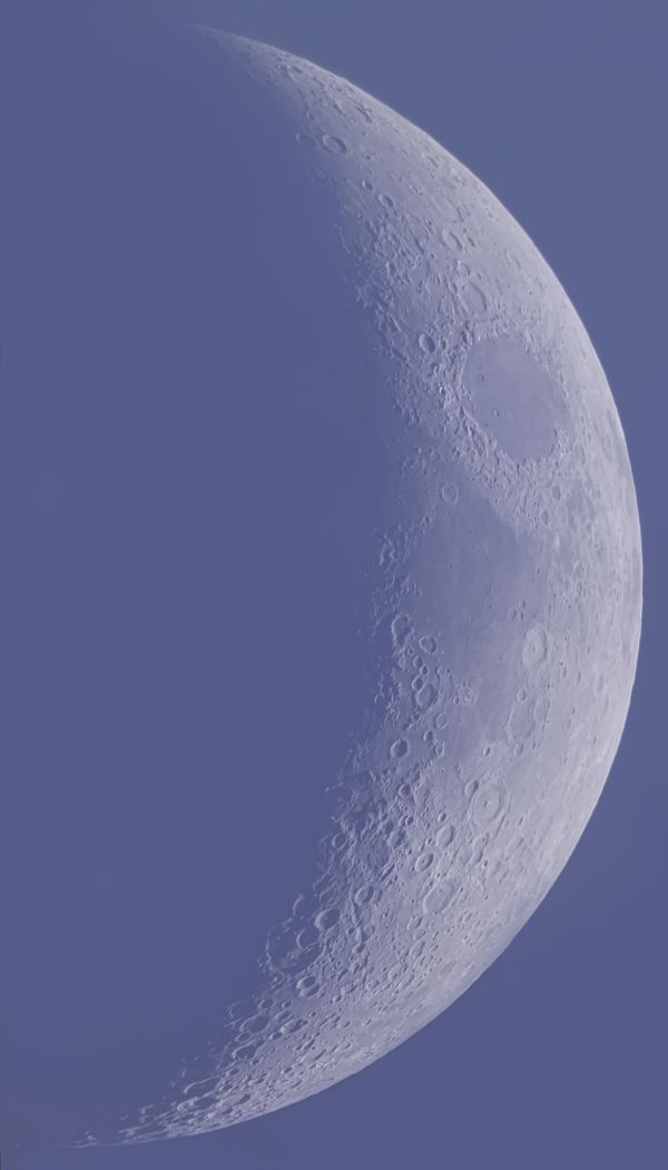 Waxing crescent moon - Astrophotography