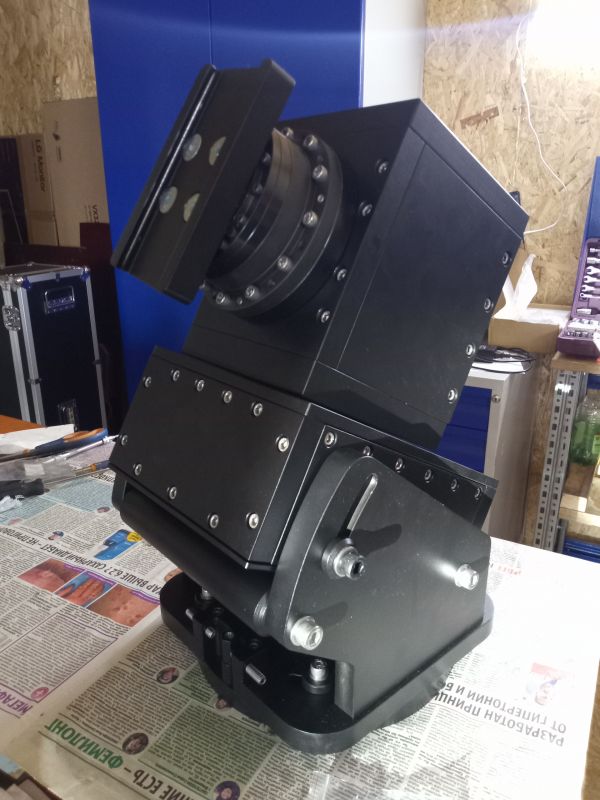 Stationary mount with harmonic drive reducers - Astrophotography
