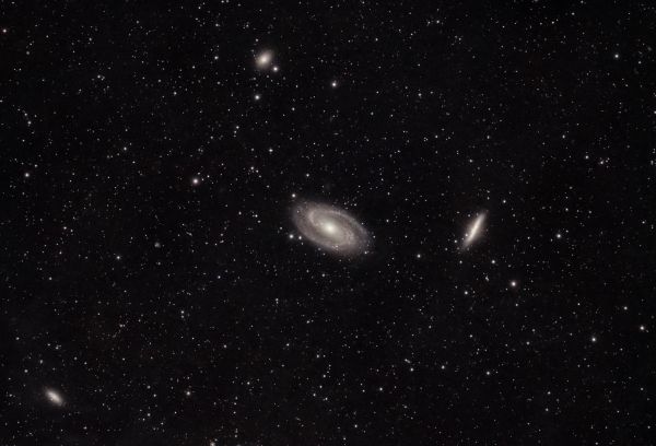 M81 Galassia di Bode (Bode Galaxy), M82 Galassia Sigaro (Starburst Galaxy), NGC 3077 Galaxy - Astrophotography