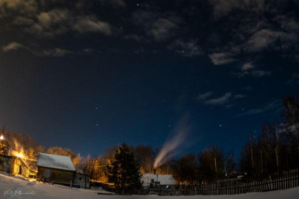 Winter Cottage and Stars - Astrophotography