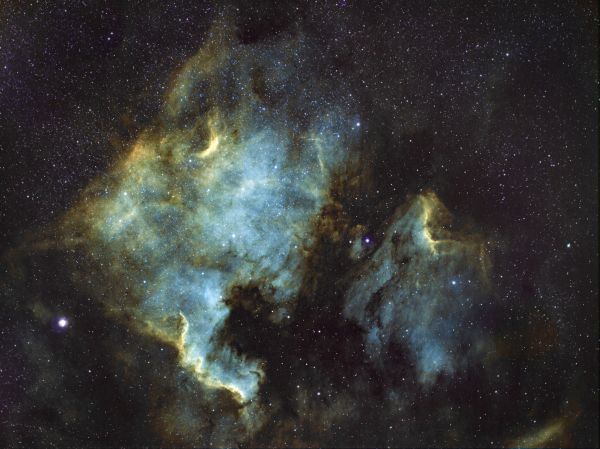 The North America Nebula NGC 7000 and the Pelican Nebula IC 5070 - Astrophotography