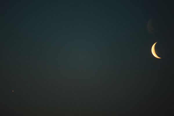 Close Approach of the Moon and Jupiter - Astrophotography