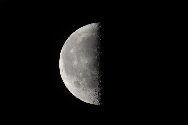 Moon in last quarter - Astrophotography
