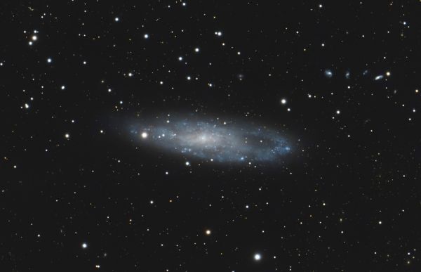 NGC247 Needle's Eye Galaxy and Burbidge's Chain (right) - Astrophotography
