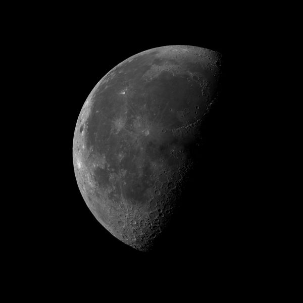 The Moon in the morning, without the sky. - Astrophotography
