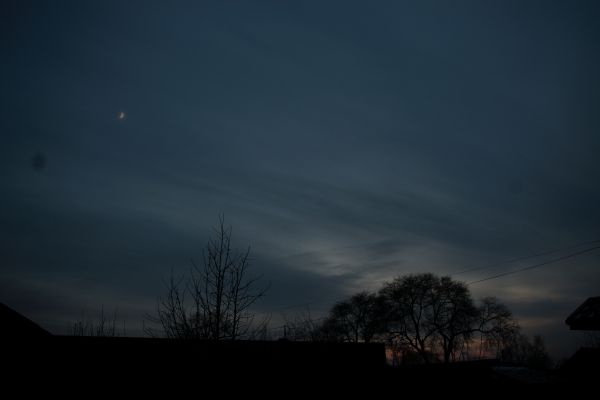 The Moon and clouds on December 1, 2019. - Astrophotography
