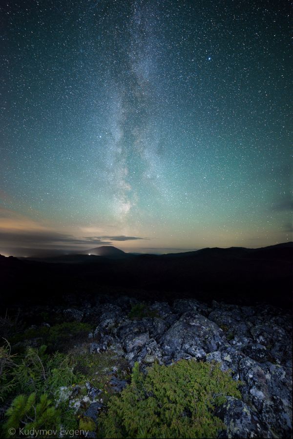 Kosvinsky Kamen against the backdrop of the Milky Way. Northern Urals. Konzhakovsky mountain massif. - Astrophotography