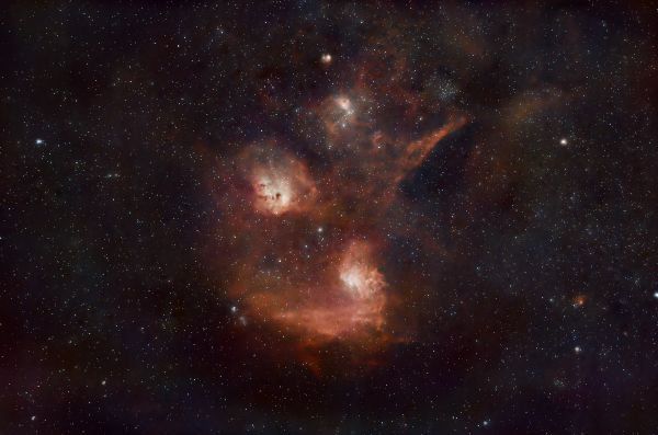 IC405 Flaming Star Nebula, IC410 Tadpoles Nebula - Astrophotography
