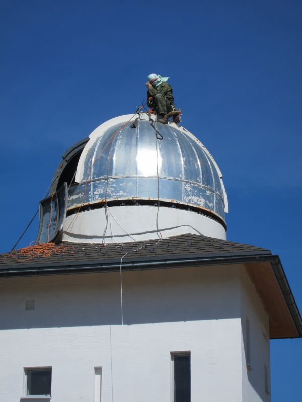 Repainting the observatory dome - Astrophotography