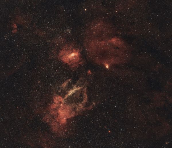 Omar is trying to pierce the Claw (SH2-157) with the Bubble (SH2-162) - Astrophotography