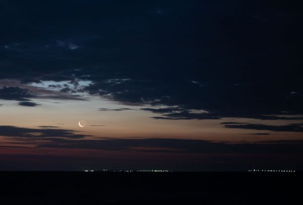 Moon, ash light - Astrophotography