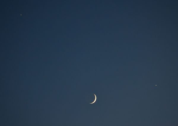 Conjunction of the Moon, Venus, and Jupiter on 22.02.23 - Astrophotography