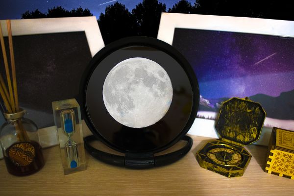 Mirror and Moon (Art) - Astrophotography