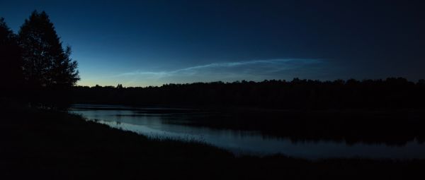 Noctilucent clouds over Moscow on June 15, 2022, at 23:20 MSK. - Astrophotography