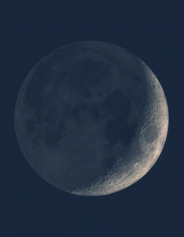 Earthshine on the evening Moon - Astrophotography