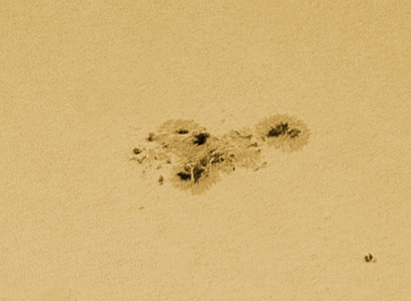 Sunspots 3014-3015, 220521 - Astrophotography