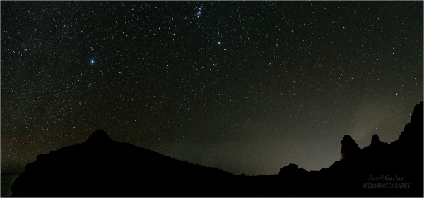 Sirius and the lower part of the constellation Orion over Cape Kapchik, Crimea. January 2, 2020. - Astrophotography