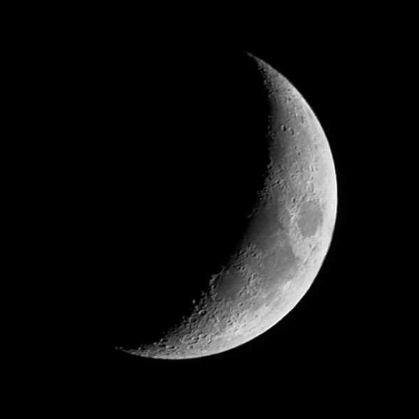 Moon 17 Dec 2023 / 24.5% - Astrophotography