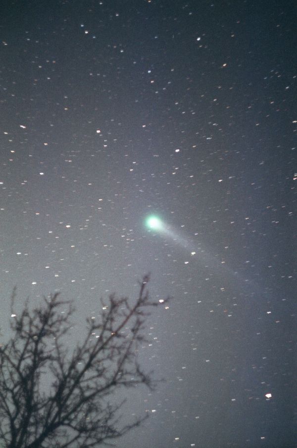 Comet C/1996 B1 Hyakutake, March 23, 1996 - Astrophotography
