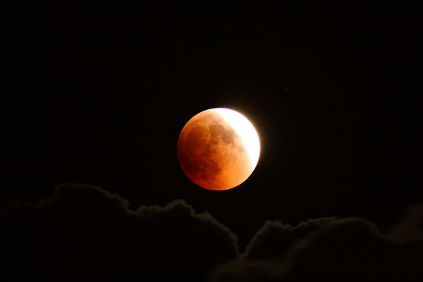 Lunar eclipse, 15 june 2011, 23:11 - Astrophotography