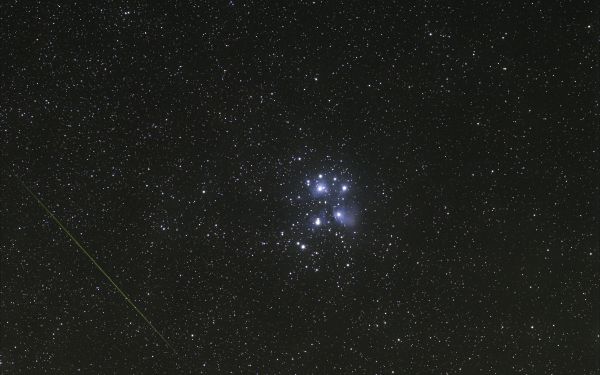 Pleiades + Perseid - Astrophotography
