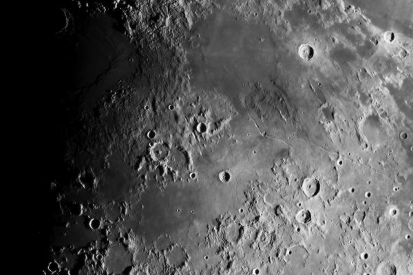 2018.02.23 Moon (Rima Hyginus, Rima Ariadaeus, Mare Vaporum) - Astrophotography