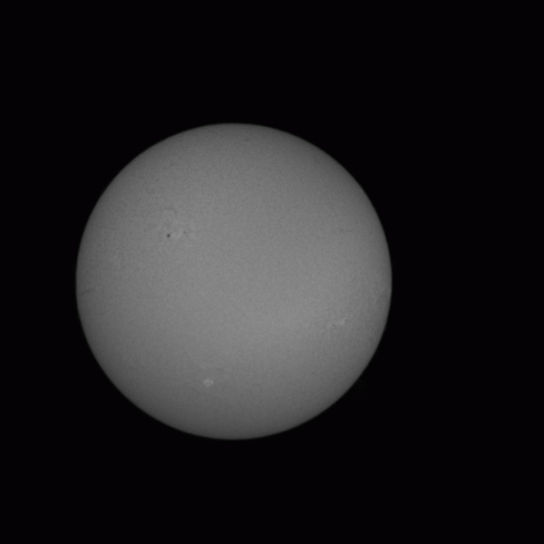 Airplane in H-alpha - Astrophotography