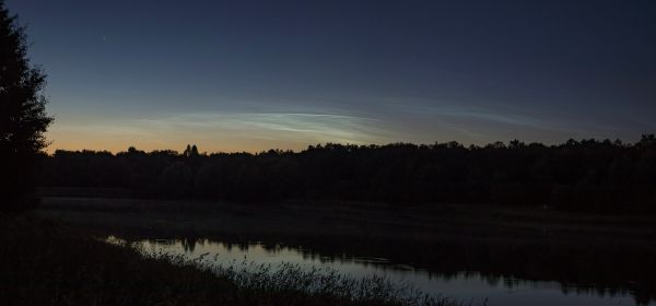 Noctilucent clouds over Moscow on June 25, 2022, at 23:41 Moscow Time. - Astrophotography