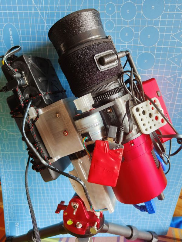 First assembly of the second version of the setup based on a homemade harmonic drive mount. - Astrophotography