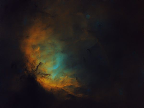 Sh2 101 - The Tulip Nebula in an SII+Ha+OIII palette (new version, starless) - Astrophotography