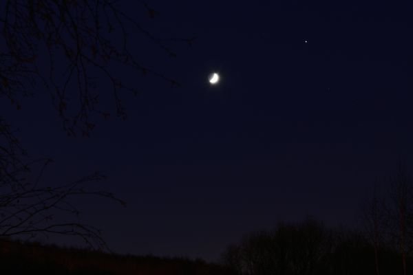 The Moon and Jupiter above Troparevsky Park, 09.12.21 - Astrophotography